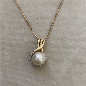Akoya Pearl 14k gold pendant diamond necklace